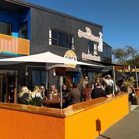 Bouncing Lamb Backpackers Hostel Nelson Exterior photo