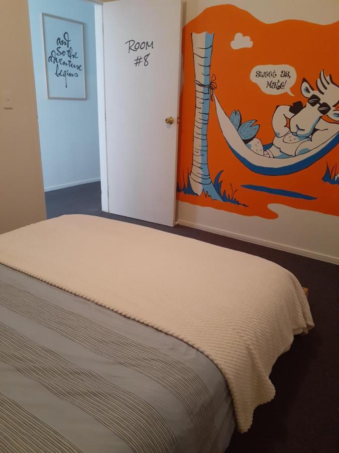 Bouncing Lamb Backpackers Hostel Nelson Exterior photo