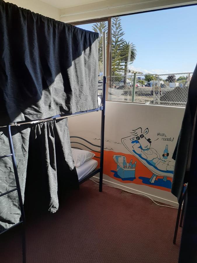 Bouncing Lamb Backpackers Hostel Nelson Exterior photo