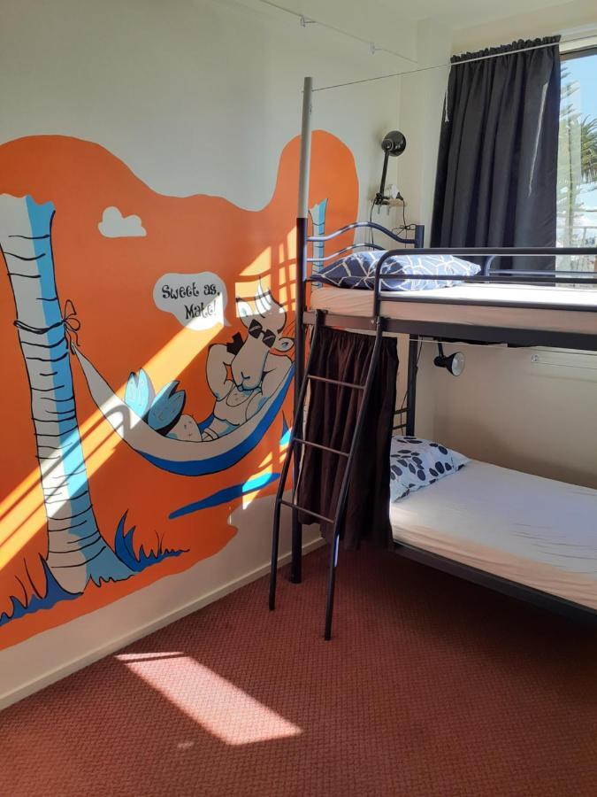 Bouncing Lamb Backpackers Hostel Nelson Exterior photo